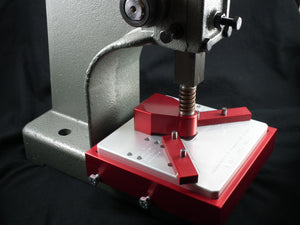 Xpert Hole Punch